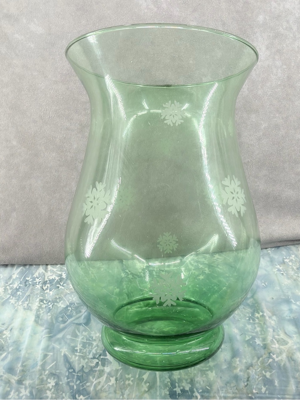 Vintage Sears Whole Home Holiday Green Snowflake Etched Christmas Hurricane vase